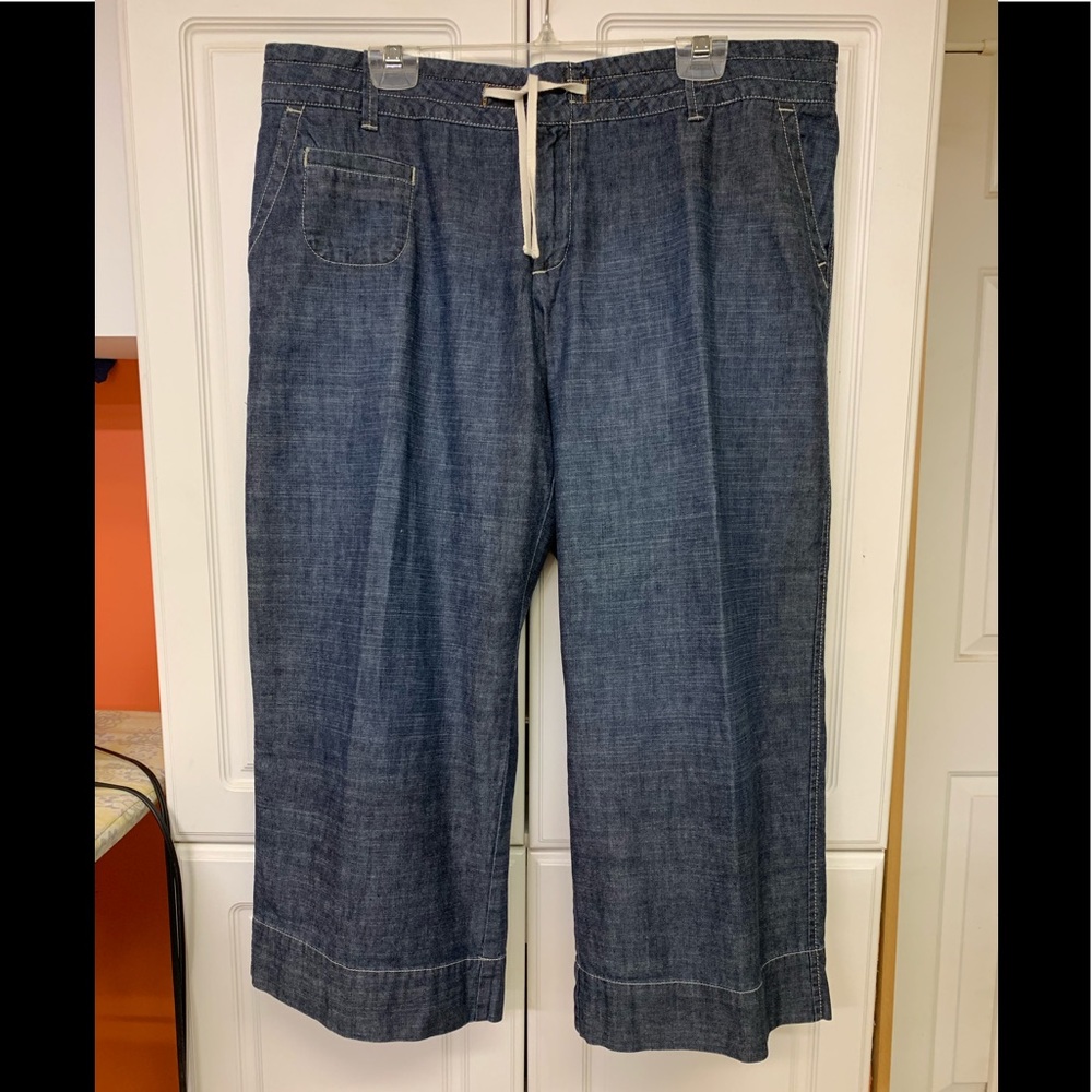 Gap denim capris